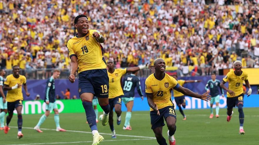 Ecuador se aferra al Mundial tras remontar contra Alemania y Costa de Marfil pasa como segunda