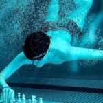 Diego Vergara también da jaque bajo el agua: una llamativa manera de jugar al ajedrez