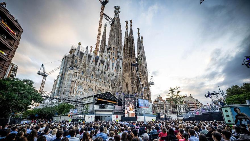 Barcelona estima que unas 180.000 personas siguieron la visita del Papa en los puntos clave: «Orgullo de ciudad»