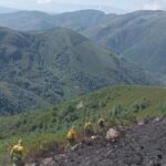 La noche se complica en El Bierzo: el fuego de Pradela se agrava y amenaza a poblaciones