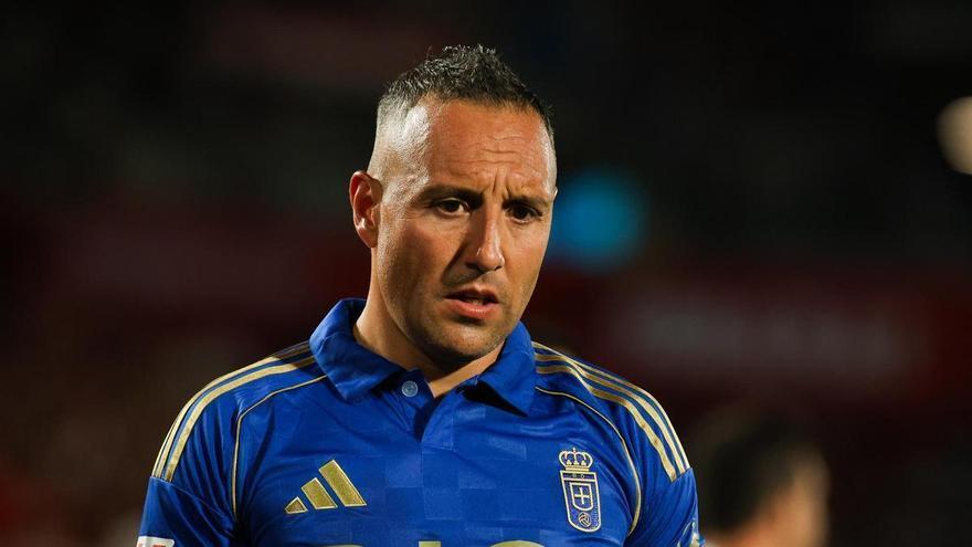 El Real Oviedo, a la pretemporada en plena reconstrucción: así está la situación contractual de la plantilla