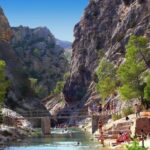 Muere una niña de 9 años en unas piscinas naturales de Tarragona a raíz de la caída de una roca mientras se bañaba