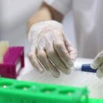 Asturias consolida su posición entre las comunidades con mayor participación en los cribados de cáncer, con avances significativos en el colorrectal