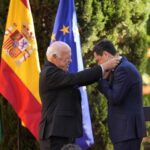 Moreno defiende el pacto con Vox en una toma de posesión de perfil bajo: «La vía andaluza es el sí al acuerdo y siempre ha sido contraria a los cordones sanitarios»
