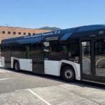 La empresa de autobuses de Mieres amplía su flota con un vehículo híbrido de segunda mano, con una inversión de 275.000 euros