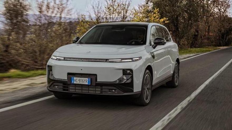 El nuevo Leapmotor B10 conquista el segmento C-SUV con sus versiones 100% eléctrica B10 BEV y híbrida B10 REEV Hybrid