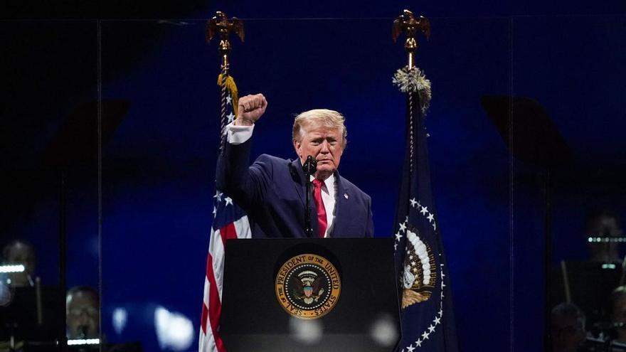 Trump ensalza la grandeza de EEUU en un discurso con tintes de mitin por el 250 aniversario de la independencia