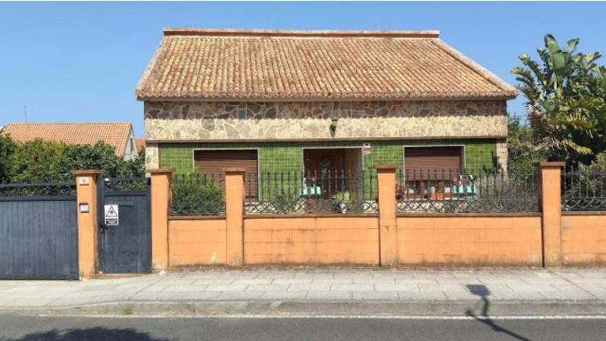 Detenido un joven de A Coruña acusado de matar a su padre: «Le disparó tres veces en la cabeza»
