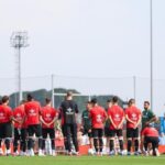 El Sporting suma efectivos y bajas: todos disponibles menos Pablo Vazquez y Iosifov se retira del entrenamiento antes de tiempo